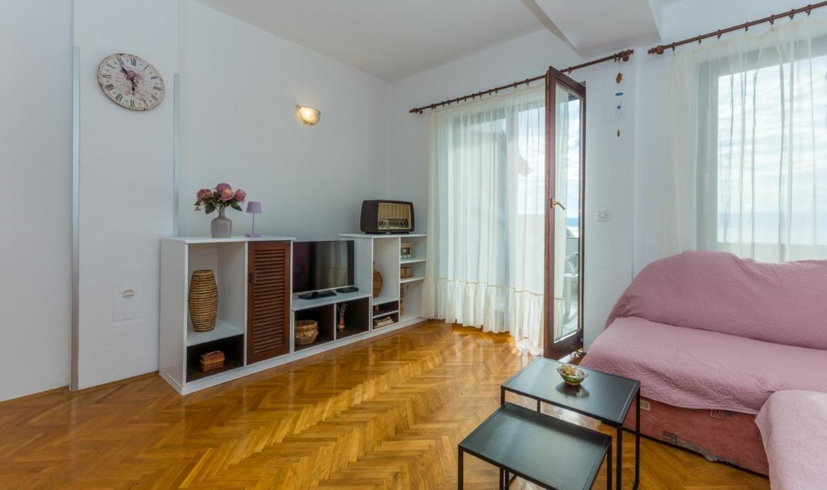Apartment Domijan By El-Pi Tours Нивице Экстерьер фото